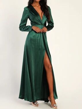 feel the romance emerald green off the shoulder maxi dress Lunar Romance Off‑Shoulder Maxi Dress – Emerald Burnout Chiffon main image 0